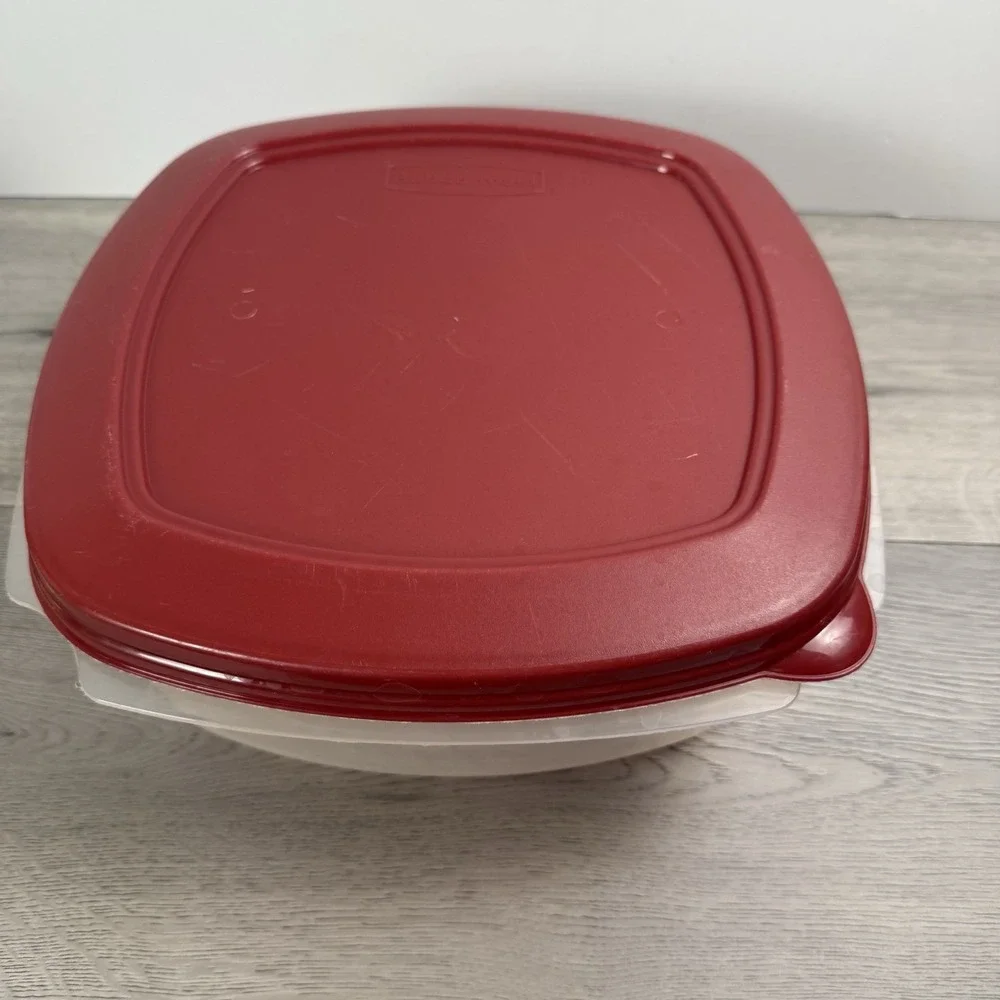 Vintage Rubbermaid Square Food Storage Container Red Lid 21.1 Cups Pair 5 Liter